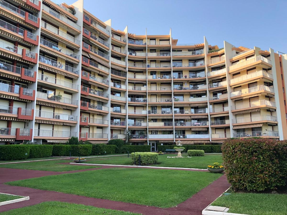 Ellie'S Place Apartman Mandelieu Kültér fotó